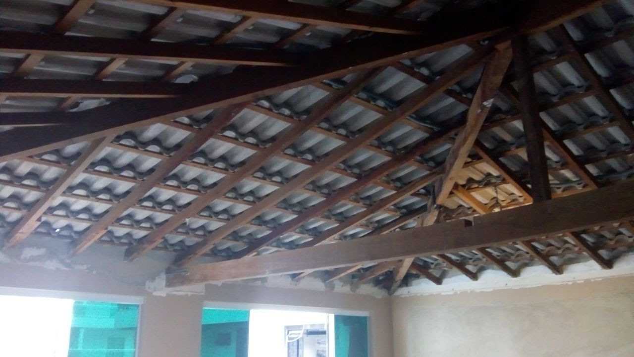 Barreiras acústicas industriais bem feitas começam antes da obra.